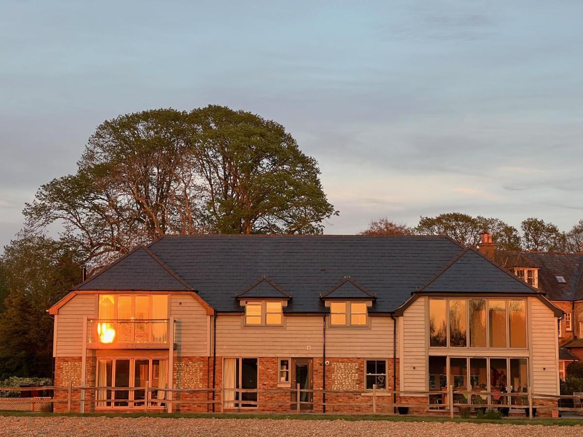 Flint House - Goodwood Events Acomodação com café da manhã Chichester Exterior foto